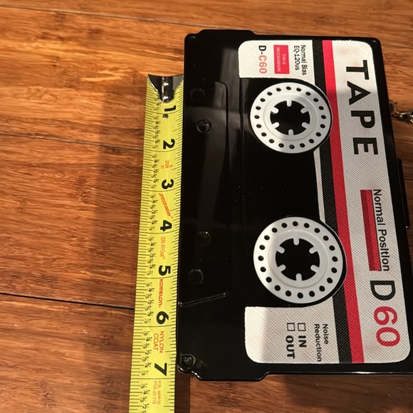fun cassette tape purse - Picture 6 of 6